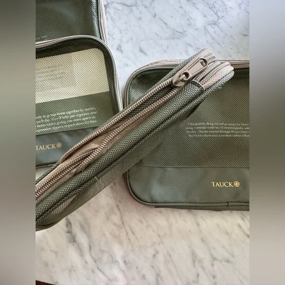 Tauck Green Travel Packing Cubes-set of 4
Two Large 15x12
Two Small 13x10 - Picture 3 of 4